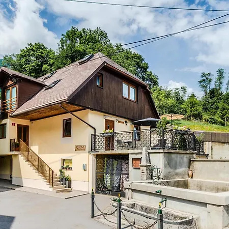 Apartmaji Mausi Lejlighed