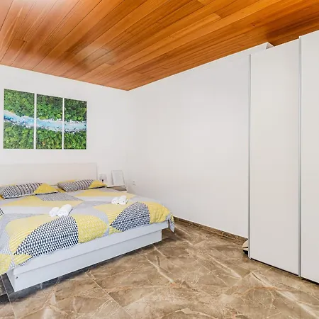 Apartmaji Mausi Lejlighed *