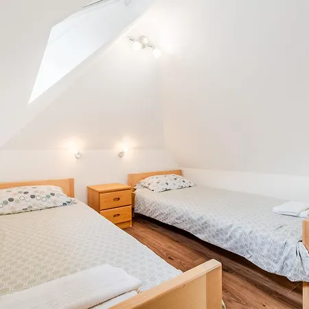 Daire Apartmaji Mausi *