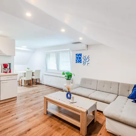 Apartmaji Mausi Bovec