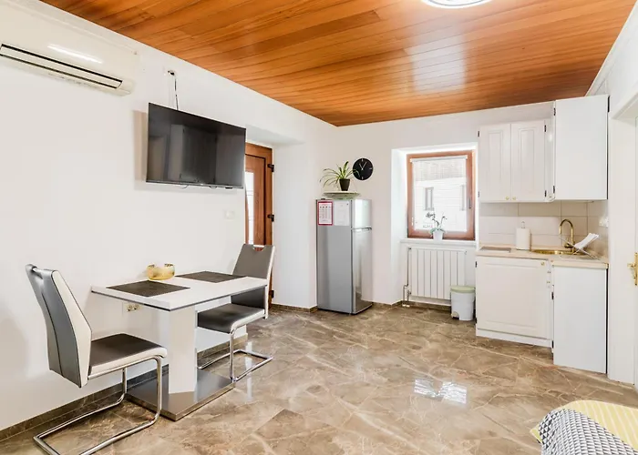 Daire Apartmaji Mausi *